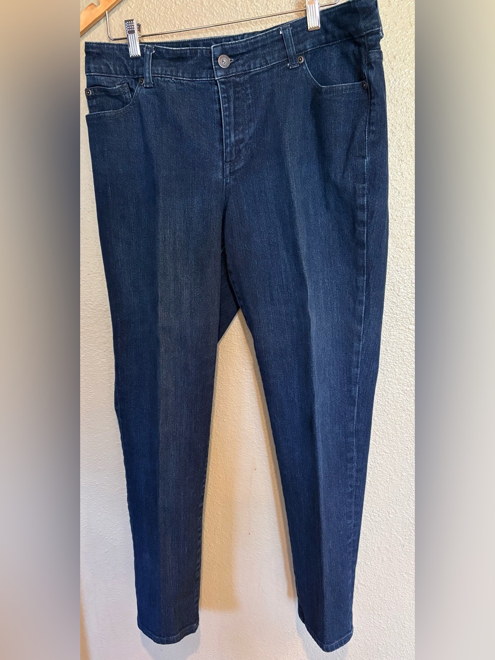 Chicoβs Platinum Womenβs Size 2 (12-14)Dark Blue Wash Stretch Denim Jeans